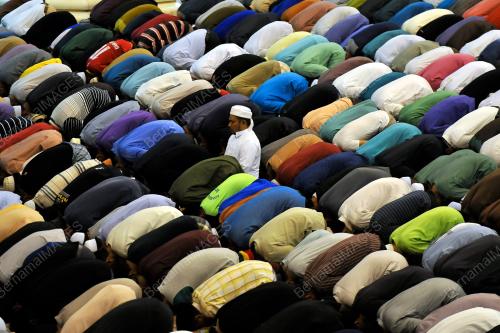 KL64_26052017_TARAWIH_BN201705255109