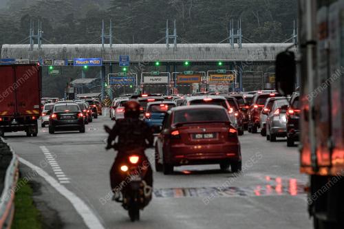 ALIRAN TRAFIK PANTAI TIMUR
