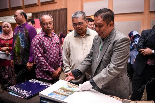 DATUK AARON AGO DAGANG