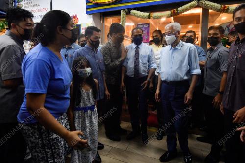 DATUK SERI ISMAIL SABRI YAAKOB