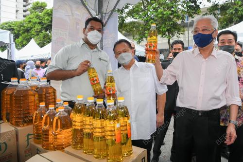 DATUK SERI ISMAIL SABRI YAAKOB 