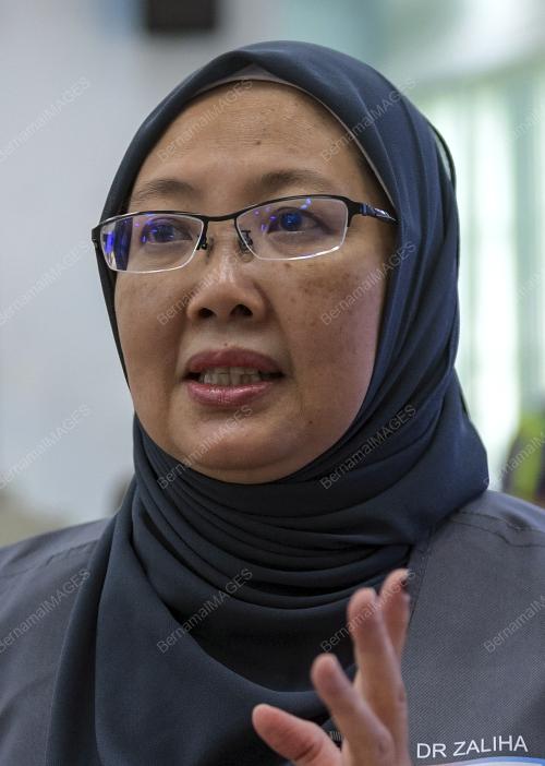 DR ZALIHA MUSTAFA