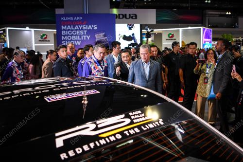 DATUK SERI FADILLAH YUSOF