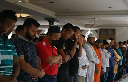 TINJAUAN SOLAT JUMAAT TERAKHIR PADA BULAN RAMADAN