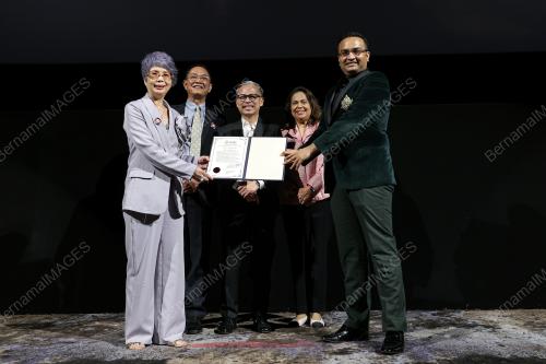 DATUK FAHMI FADZIL