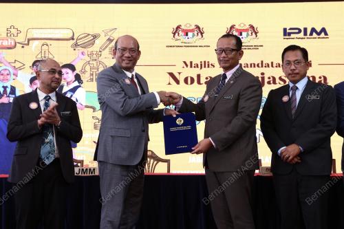 DATUK AZMAN MOHD YUSOF