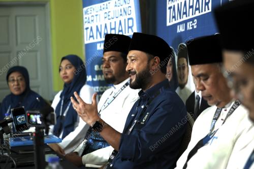 DATUK SERI MUKHRIZ MAHATHIR