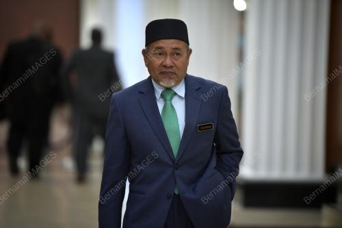 SENATOR DATUK DR ZULKIFLI MOHAMAD AL-BAKRI