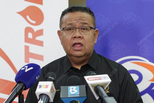 DATUK MOHD SUMALI REDUAN