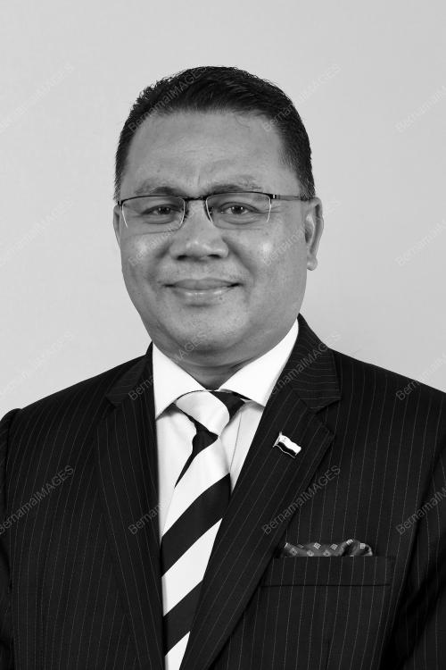 DATUK SERI JOHARI HARUN