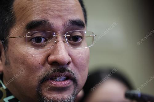 DATUK DR ASYRAF WAJDI DUSUKI