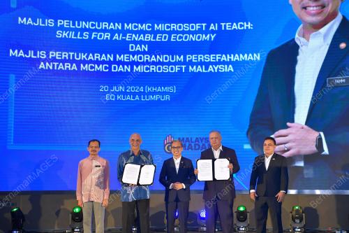 FAHMI FADZIL