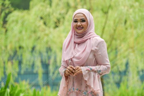ZARINA ZAINUDDIN