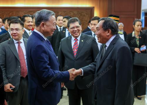 DATUK AWANG BEMEE AWANG ALI BASAH