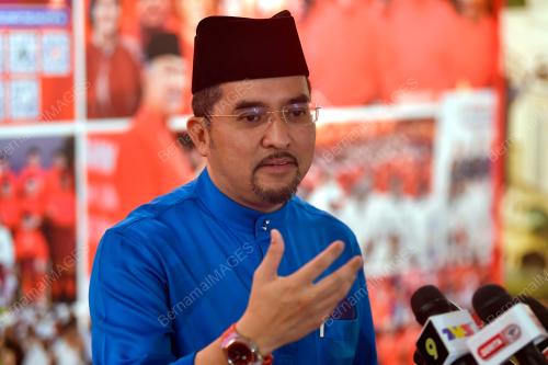 DR ASYRAF WAJDI DUSUKI
