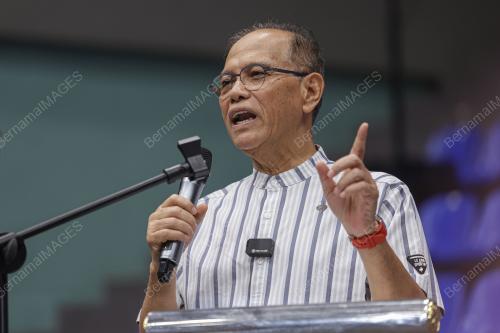 DATUK SERI WAN ROSDY WAN ISMAIL