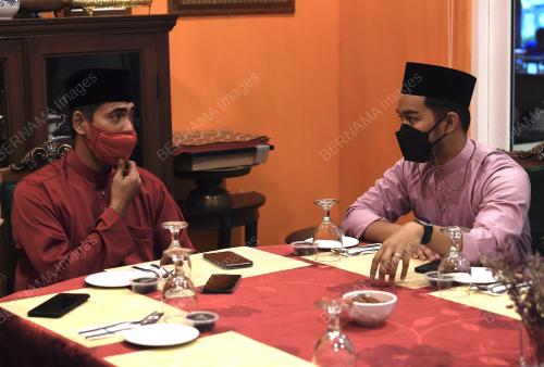 DATUK DR SHEIKH MUSZAPHAR SHUKOR
