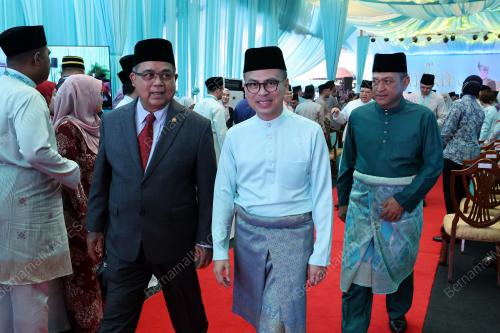 FAHMI FADZIL