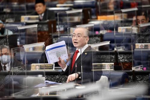 DATUK SERI DR WEE KA SIONG