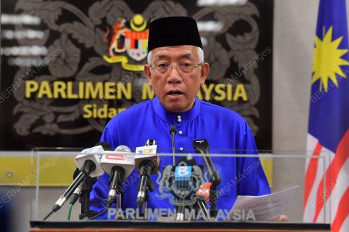 DATUK SERI MAHDZIR KHALID