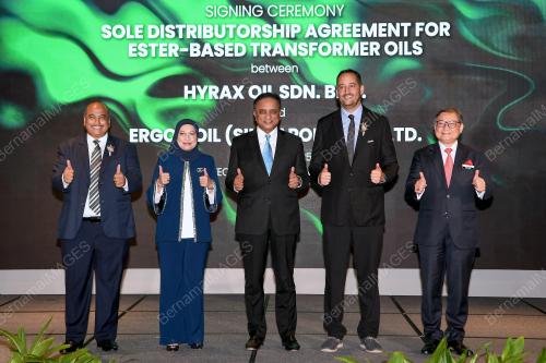 DATUK SERI REEZAL MERICAN NAINA MERICAN