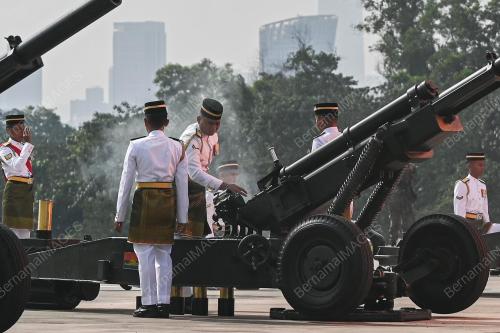HARI KEPUTERAAN RASMI
