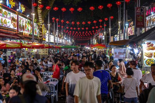 MALAM MINGGU JALAN ALOR
