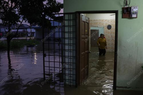 BANJIR KILAT