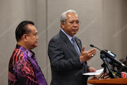 TAN SRI ANNUAR MUSA