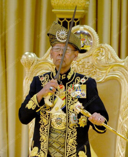 KL66_11042012_AGONG