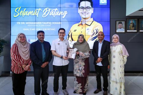 DR MOHAMMED TAUFIQ JOHARI