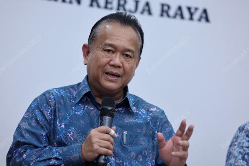 DATUK SERI ALEXANDER NANTA LINGGI