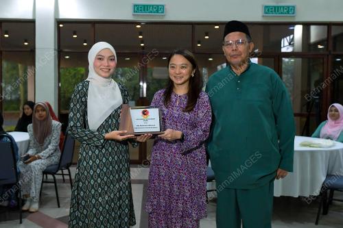 HANNAH YEOH
