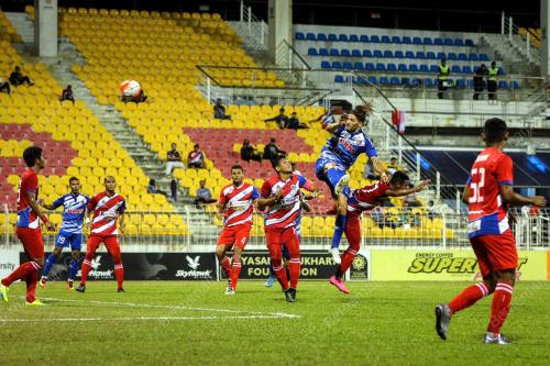 KL66_21102016_BOLA