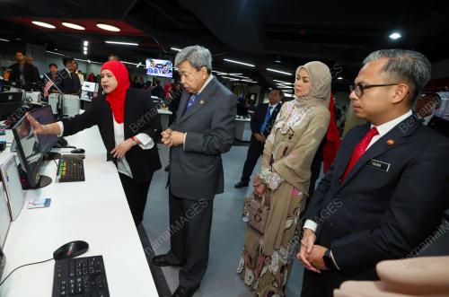 SULTAN SHARAFUDDIN IDRIS SHAH