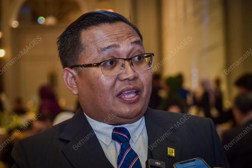 DR WAN MOHAMAD ADAM WAN NORUDIN