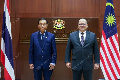 TAN SRI JOHARI ABDUL