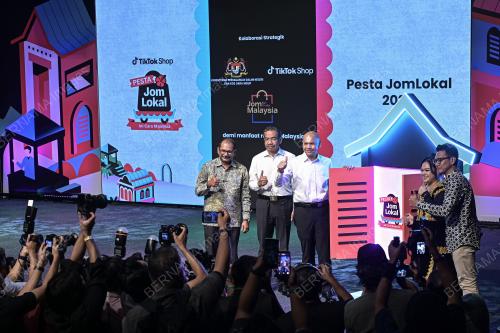 DATUK ARMIZAN MOHD ALI