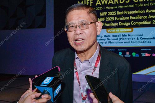 DATUK DR TAN CHIN HUAT