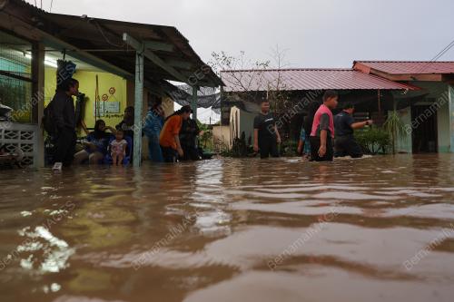 BANJIR KILAT