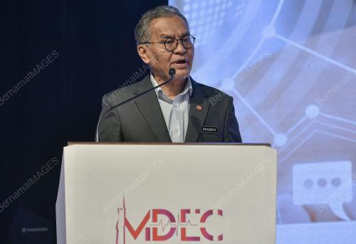 DATUK SERI DR DZULKEFLY AHMAD