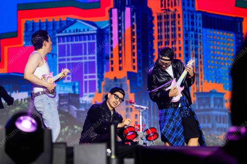 KONSERT-RUNNING MAN