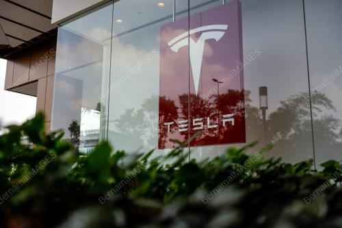 MAJLIS PENGENALAN TESLA MODEL 3