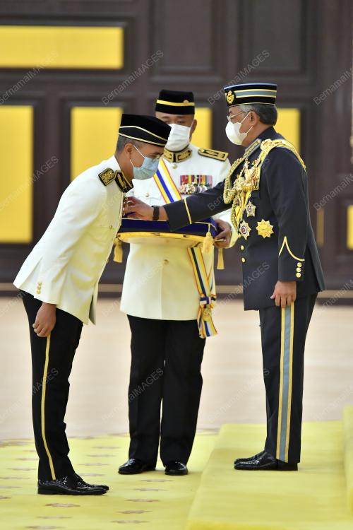 AL-SULTAN ABDULLAH RI'AYATUDDIN AL-MUSTAFA BILLAH SHAH