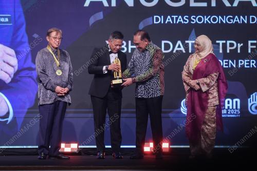 DATUK SERI ANWAR IBRAHIM
