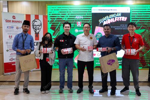 SUMBANGAN AIDILFITRI KELAB KAKITANGAN BERNAMA