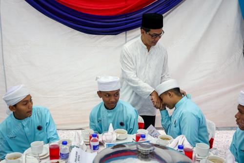 MOHD RADZUAN MOHAMED