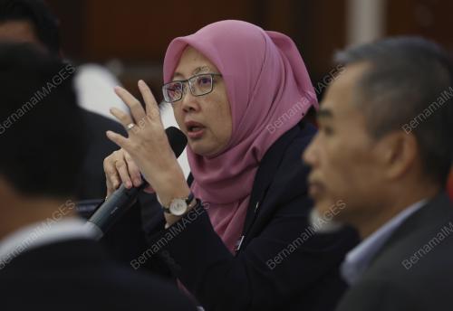 DR ZALIHA MUSTAFA