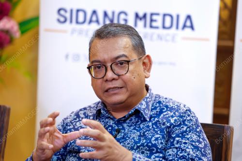 DATUK WIRA ROSLAN TAN SRI ABDUL RAHMAN