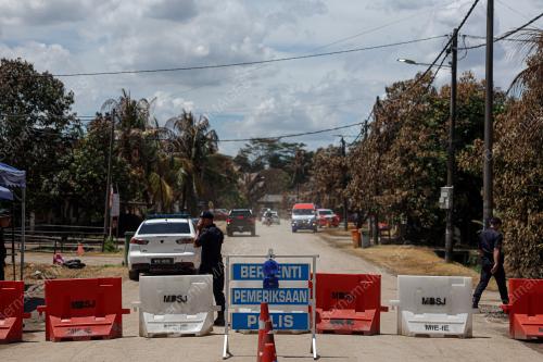LALUAN LOKASI KEBAKARAN DITUTUP